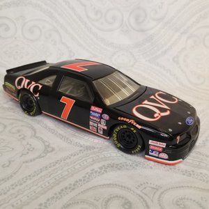 QVC Die-Cast Metal Ford Thunderbird Racecar Model Geoff Bodine Model Car